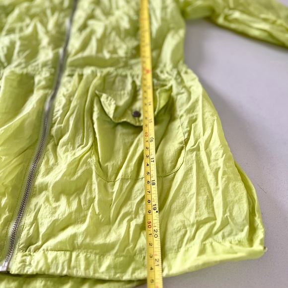 Blue Dog Pocketable Nylon Jacket - Picture 7 of 8